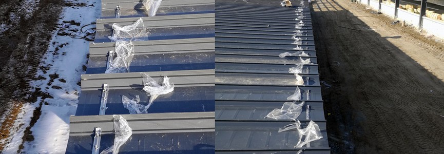 Snap Cap Glass Wool Roof Sandwich Panels Installation Site