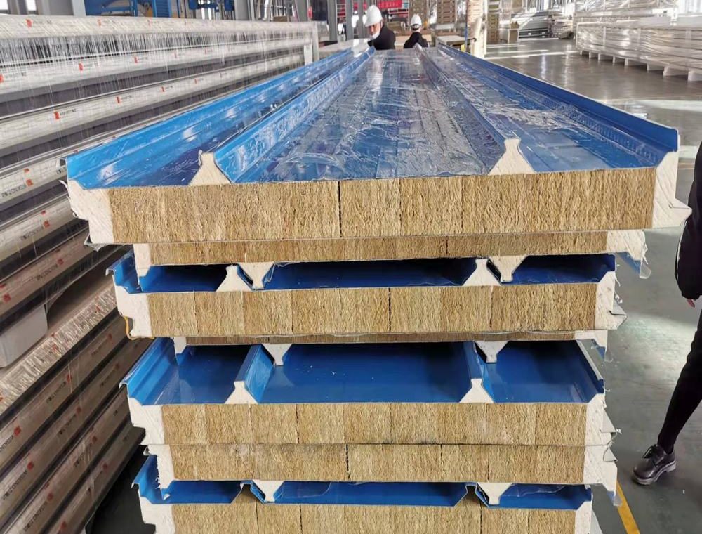 لوح ساندويتش سقفي من الصوف الصخري product image 1