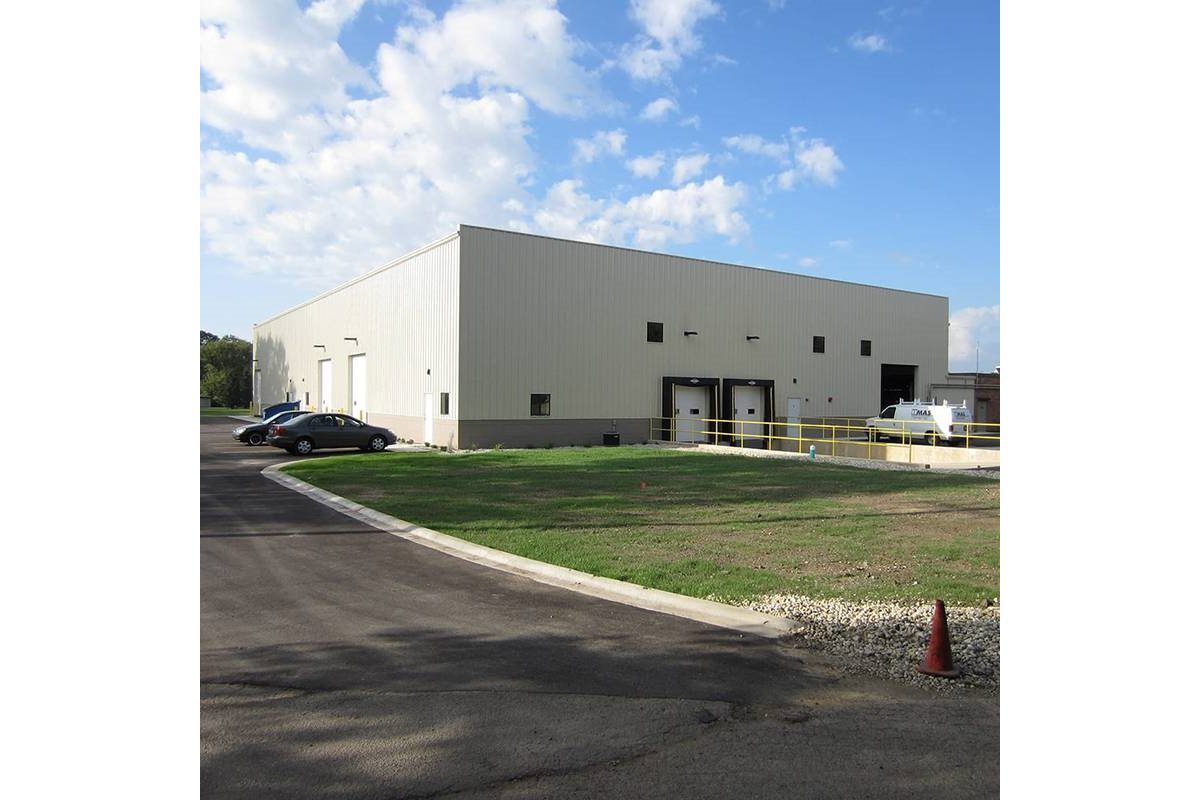 Modular cleanroom ceiling in pharmaceutical project