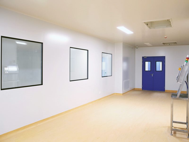 Biological clean room with stainless personnel door
